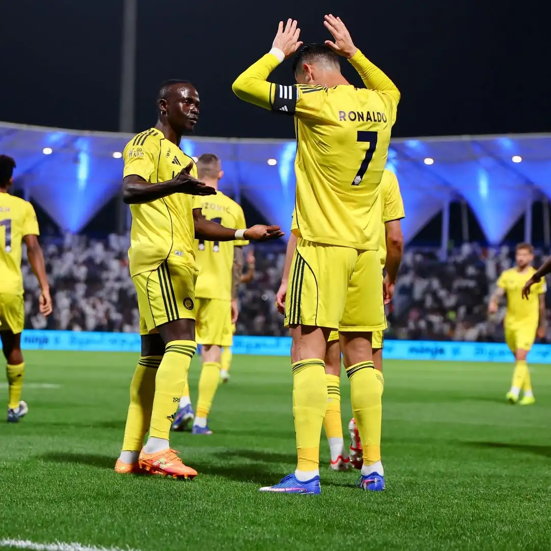 C罗回归赛场，连败首场状态亮眼，利物浦观众沸腾！的简单介绍