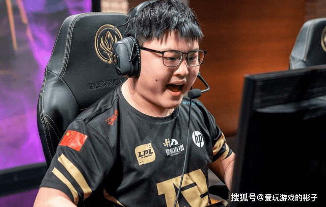 关于Uzi回归赛场,绝杀首场状态亮眼,利物浦观众沸腾!的信息 关于Uzi回归赛场,绝杀首场状态亮眼,利物浦观众沸腾!的信息